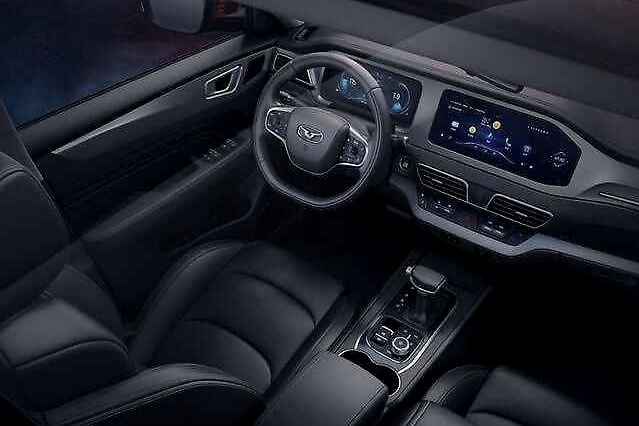 五粮液首款新车即将上市，不到10箱五粮液的钱，就能买辆SUV？