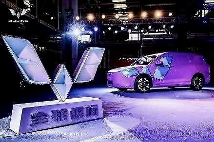 五菱“成人礼”：发布全球银标LOGO，直面世界用户考验