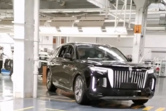 红旗HS9“纯电版”疑似工厂下线 最快年内上市