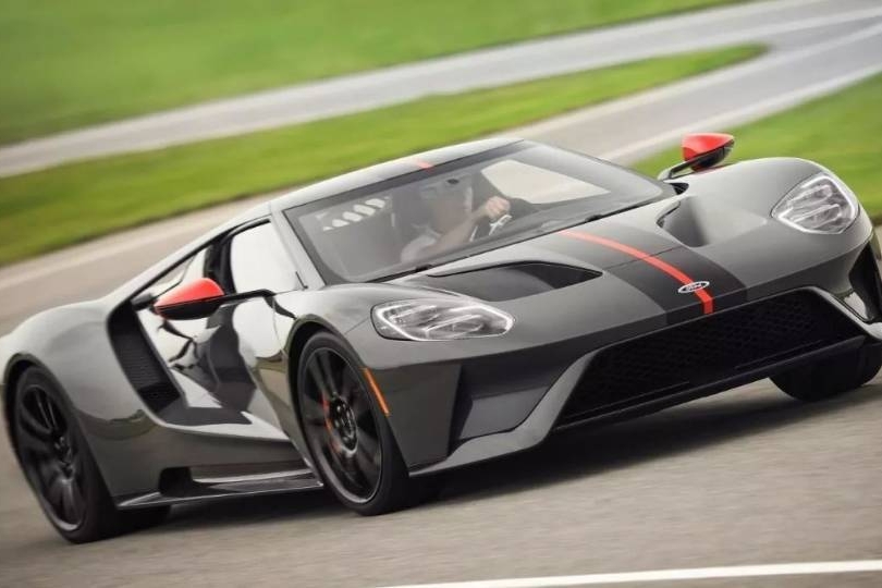 超跑、赛车界最爱用的材料，碳纤维为什么会这么贵？