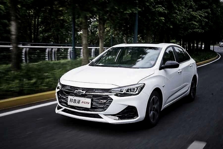 试驾雪佛兰科鲁泽轻混，保留运动基因，百公里油耗低至5.3L