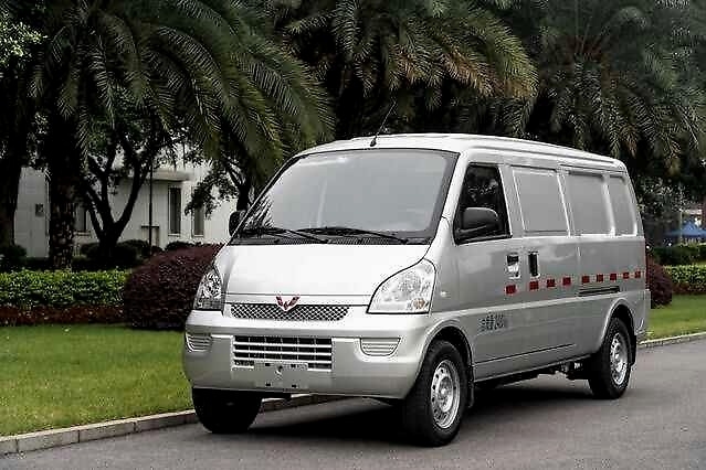 续航252公里卖8万多，三电无质保，五菱荣光EV要卖给谁？