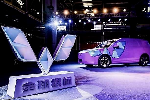 全球银标发布：2200万只是五菱的一小步