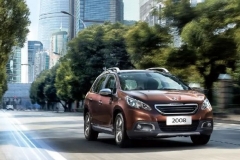 尺寸加大颜值升级，换代标致2008能打过大众T-ROC探歌吗？