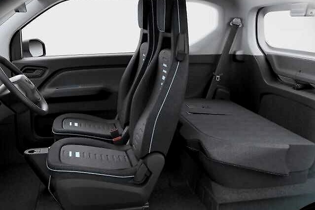 2.98万！最便宜乘用车来了，五菱制造免购置税，人民需要的代步车