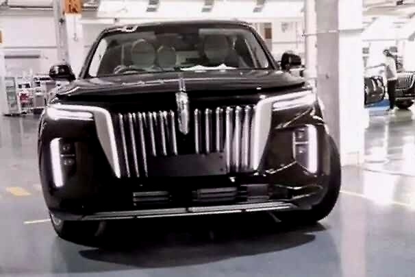 610万的库里南等于