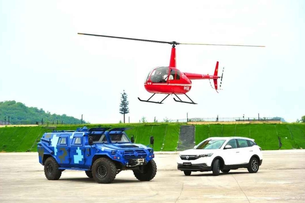 风神AX7硬撼“陆地航母”东风猛士，结果让无数人打脸