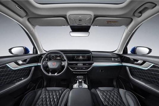 国产SUV新晋黑马，红旗HS5大卖，消费者却边喊贵边掏钱！