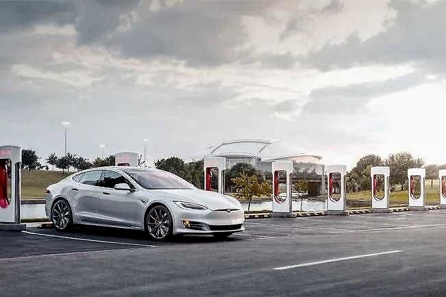 .E周动态|特斯拉将打通上海-伦敦充电线路