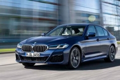 宝马5系中期改款 包含四种动力总成