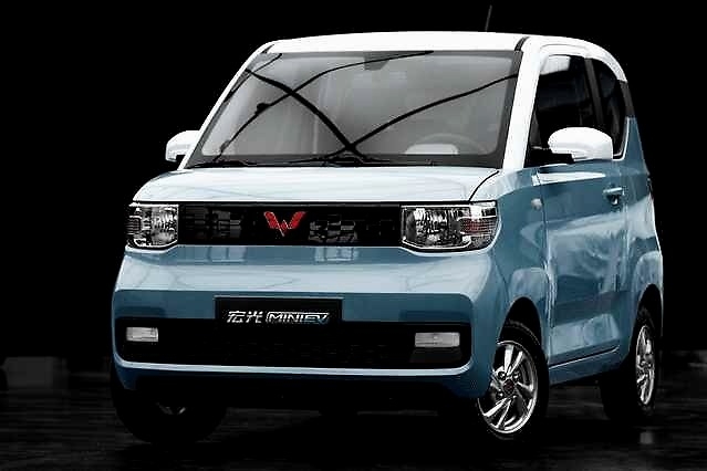 五菱宏光MINI EV，为何不如低速电动车好用？