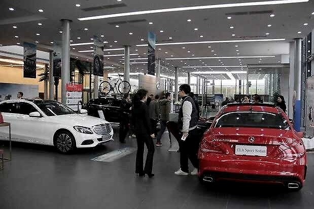 奥迪最高可优惠20万，奔腾3折封顶，原来车企内部价这么便宜？！