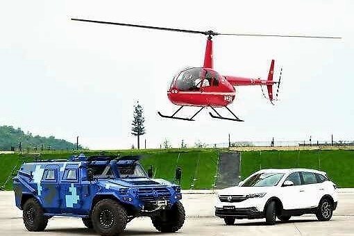 与猛士“拔河”、挑战极限侧倾？随便一台风神AX7都能轻松搞定！