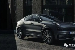 2.0T能压榨出254马力，破百只需6.7s，选它证明你还很年轻