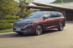 别克GL8正瑟瑟发抖，上汽大众威然Viloran卖28.68万元起