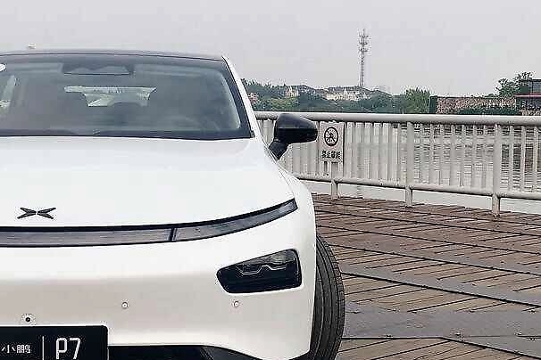 小鹏P7一点不输特斯拉Model 3的后起之秀