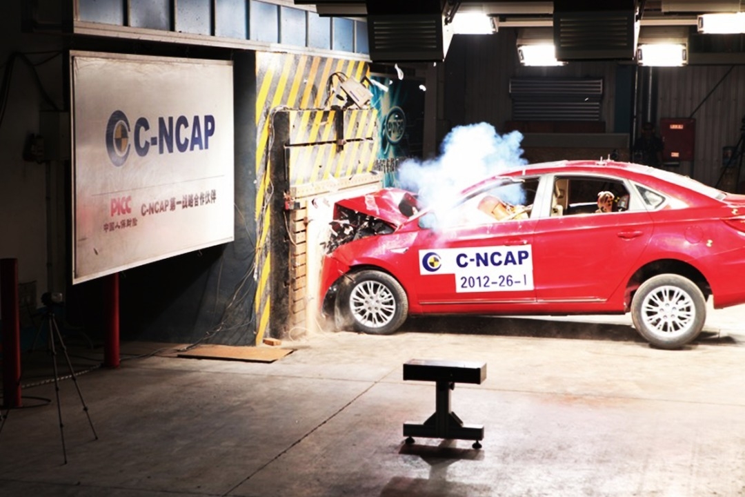 想通过一场看似简单的碰撞测试，背后要付出多少努力？