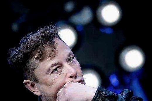 马斯克在特斯拉“打工”16年 终于拿到第一笔薪水