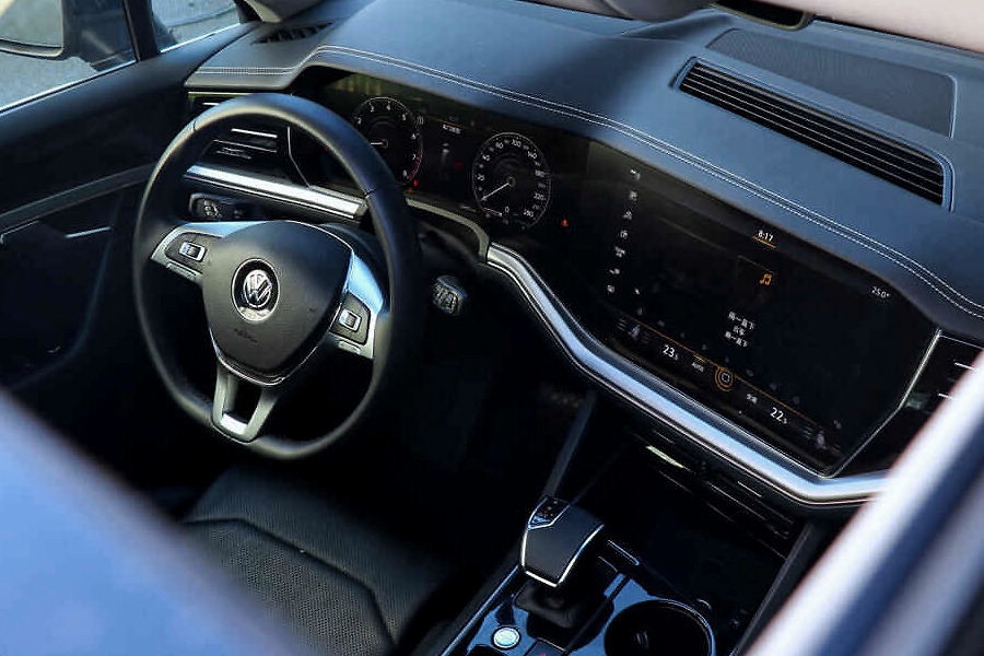 低调的旗舰——大众途锐