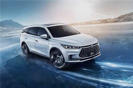 比亚迪唐EV和蔚来ES6，“霸道总裁”与“职场新星”之间的争夺