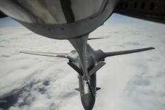 什么意思？美军轰炸机群再度飞入南海上空，中方已有言在先