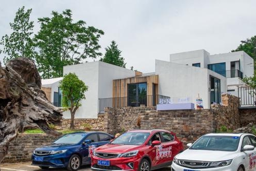 一跃成为国产紧凑家轿代表，帝豪家族卖得好，仅仅是因为便宜？