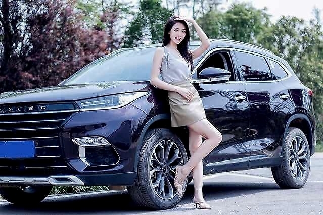 开国产车没面子？奇瑞打造的豪华SUV星途TX，路上回头率真的高