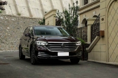 高端商务定位+头等舱享受，大众威然上市，4款车型售价28.68万起