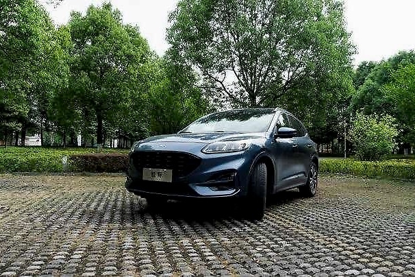 全系2.0T+8AT动力，四驱不到19万，驾驶体验优于同级｜试驾锐际