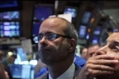 偏要同中国过不去？美国再下“狠手”，波及全球，中方霸气回应