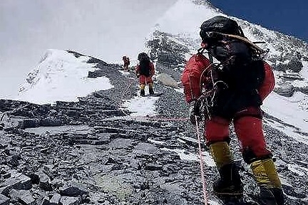 预售价16-20万元，长城炮越野皮卡助力2020珠峰高程测量成功登顶