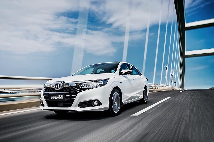 试驾丨凌派锐·混动最大惊喜我以为会是油耗，结果居然是空间？