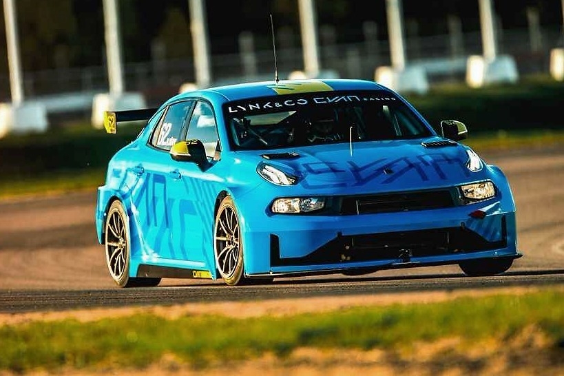 领克05全系上市 5款车型售价17.58万起 推荐耀Halo版！