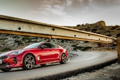 英媒评2020十佳运动中级车：标致上榜起亚前3，君威GS“亲哥”垫底