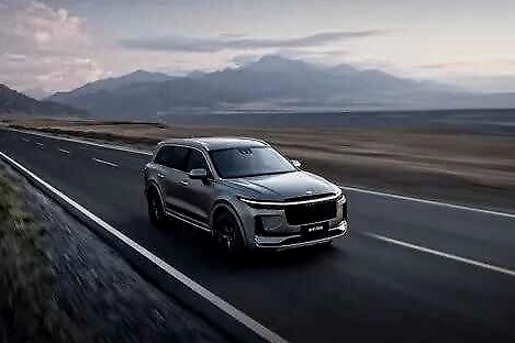 无底线舔理想ONE，罗永浩你这是“老师”该有的姿势吗？