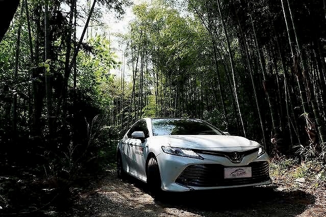 换血新生 型男中级车 丰田凯美瑞双擎2.5HG评测