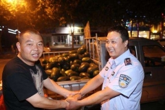 点燃人间烟火  “地摊经济”带动汽车股大涨