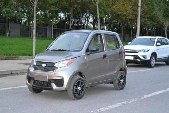 不到3万的中国“MINI”，能逼走三无老年代步车吗？