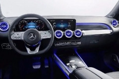 豪车扎堆推“低价”入门车，是真“香”还是交智商税？