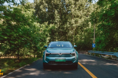 试驾科技纯电SUV哪吒U，除了L2+级自动驾驶，还有什么亮点？