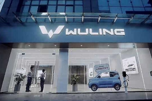 外观惊艳！全国首家五菱新能源体验店正式落户河南商丘