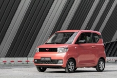 新车X问丨它会是今年的爆款车型吗？国民神车宏光MINI EV究竟有何魅力