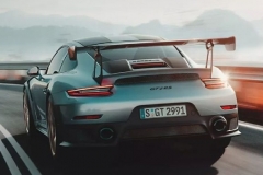 壁纸｜今天是保时捷GT2 RS