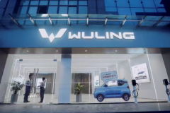 全国首家五菱新能源体验店落户河南商丘