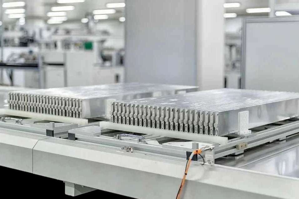 比亚迪“刀片电池”：刀锋如何磨砺出？