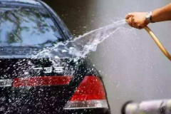 花8000块钱买教训，这些常见的行为，会导致汽车玻璃自爆