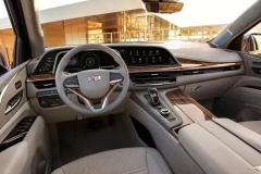 能当办公室也能去荒野求生，这台纯美式SUV能当推土机开