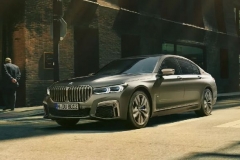 12缸最后的挣扎，这些车买少见少