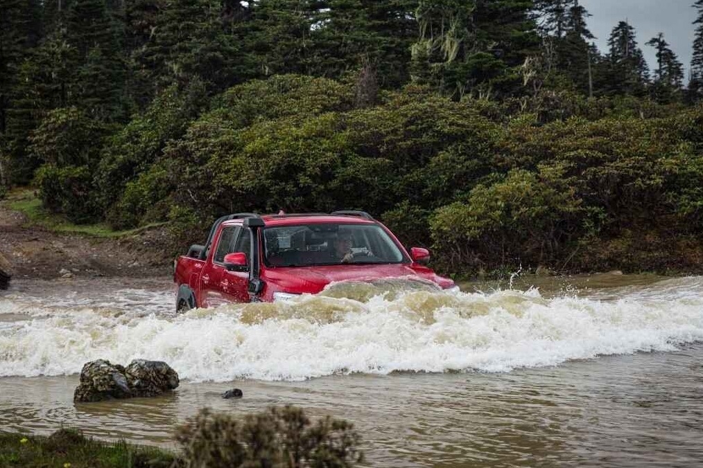 中国“猛禽”终于亮相 国六8AT+三把锁 起价只要16.98万