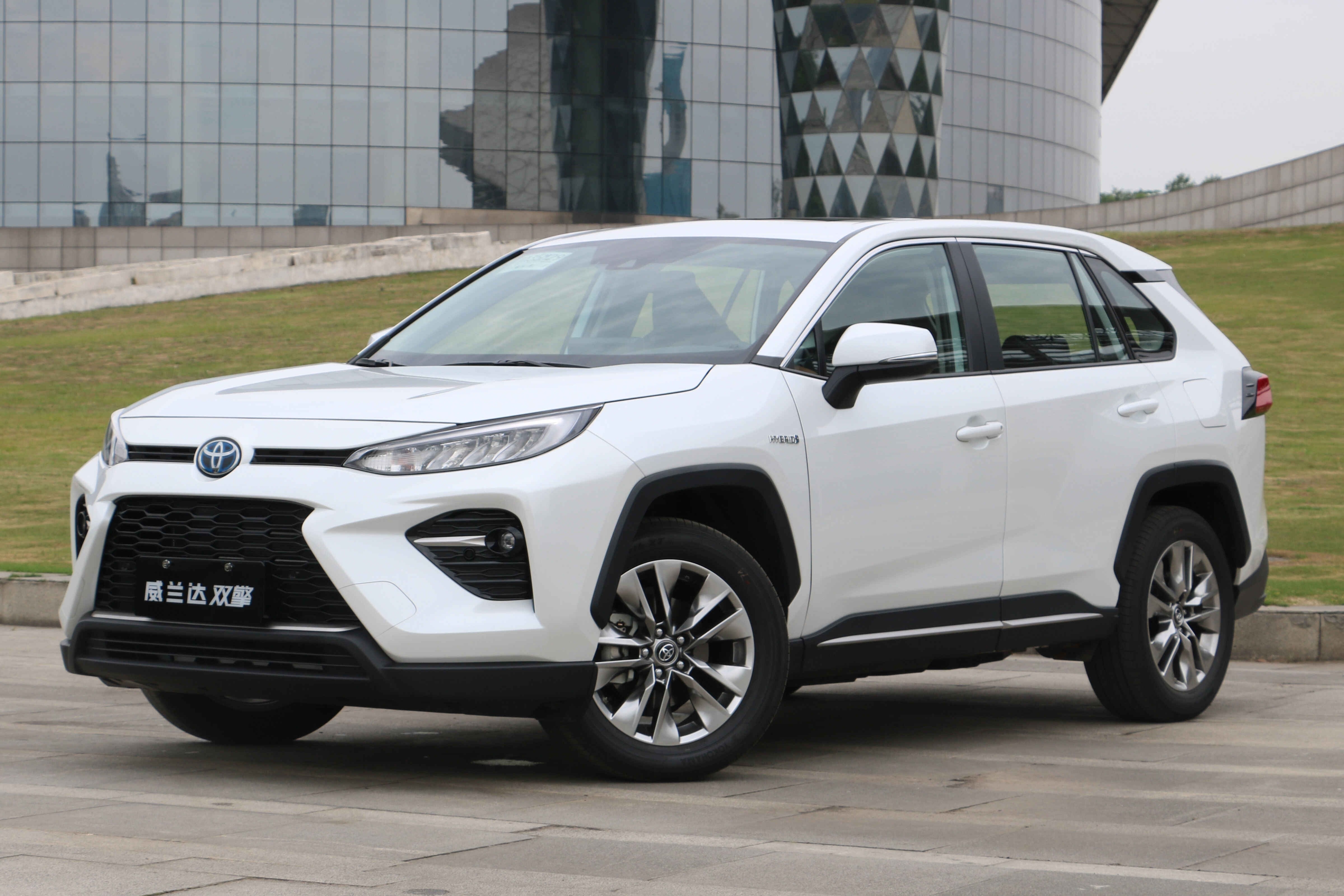 阵容全面/产品力均衡 试驾丰田全新威兰达